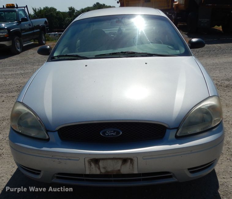 image for item DG6966 2006 Ford Taurus