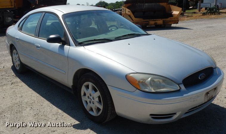 image for item DG6966 2006 Ford Taurus