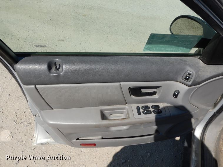 image for item DG6966 2006 Ford Taurus