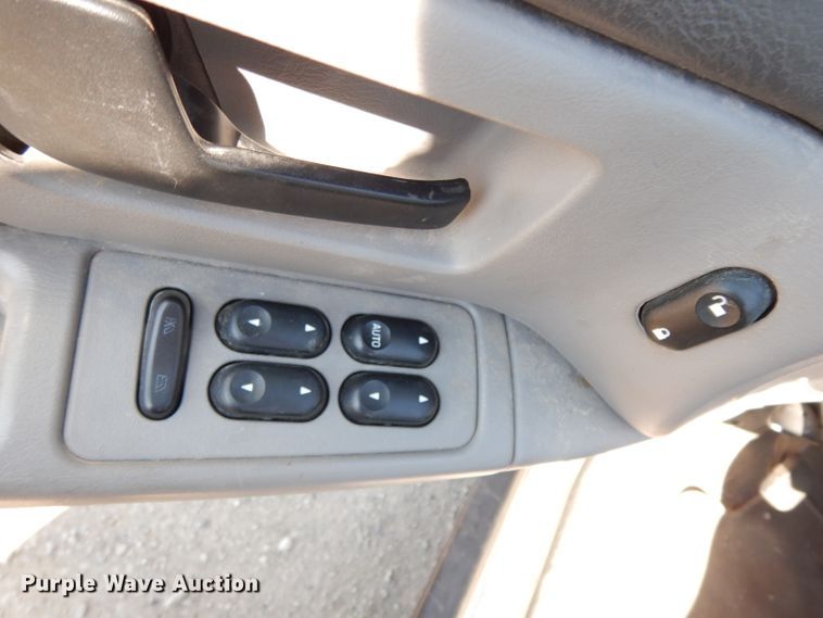 image for item DG6966 2006 Ford Taurus