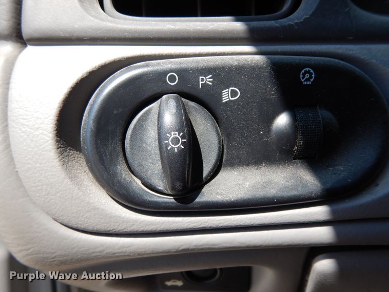 image for item DG6966 2006 Ford Taurus