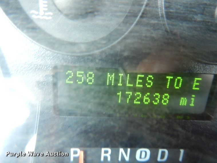 image for item DG6966 2006 Ford Taurus