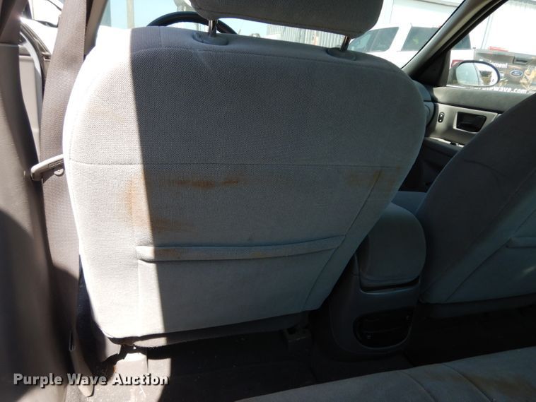 image for item DG6966 2006 Ford Taurus