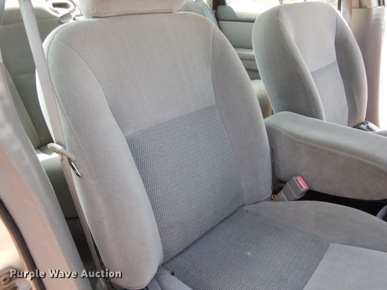 image for item DG6966 2006 Ford Taurus