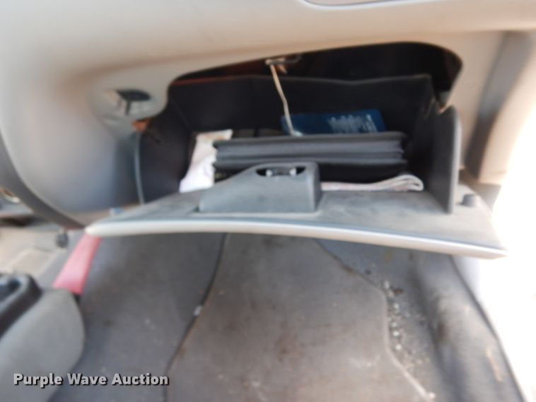 image for item DG6966 2006 Ford Taurus