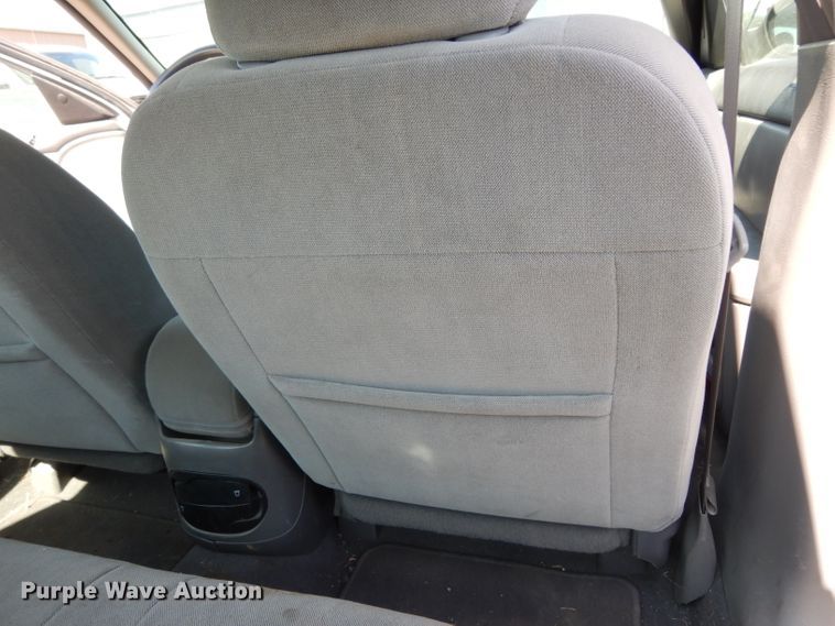 image for item DG6966 2006 Ford Taurus