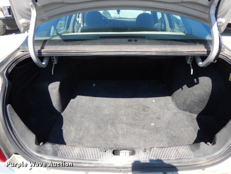 image for item DG6966 2006 Ford Taurus