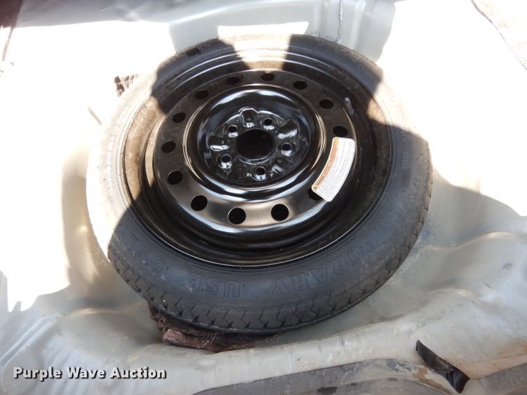 image for item DG6966 2006 Ford Taurus