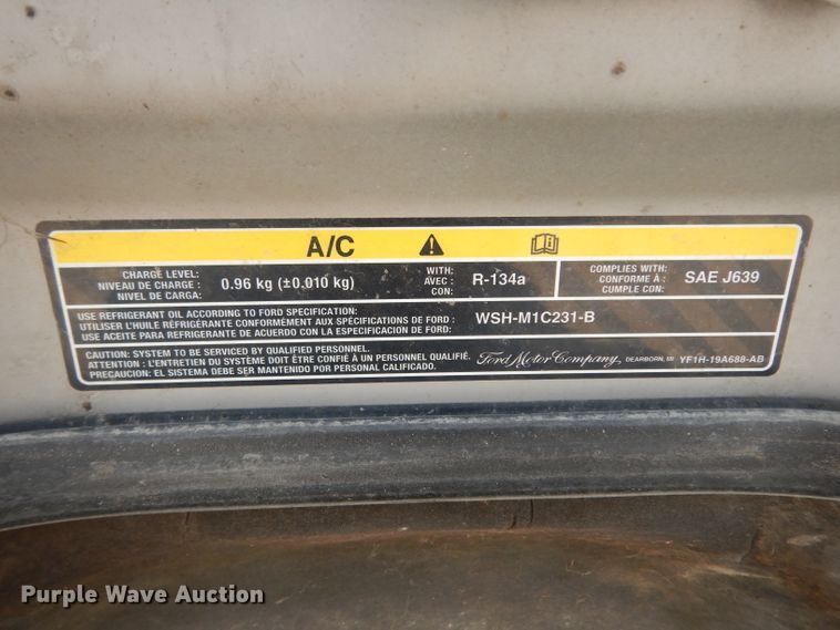 image for item DG6966 2006 Ford Taurus