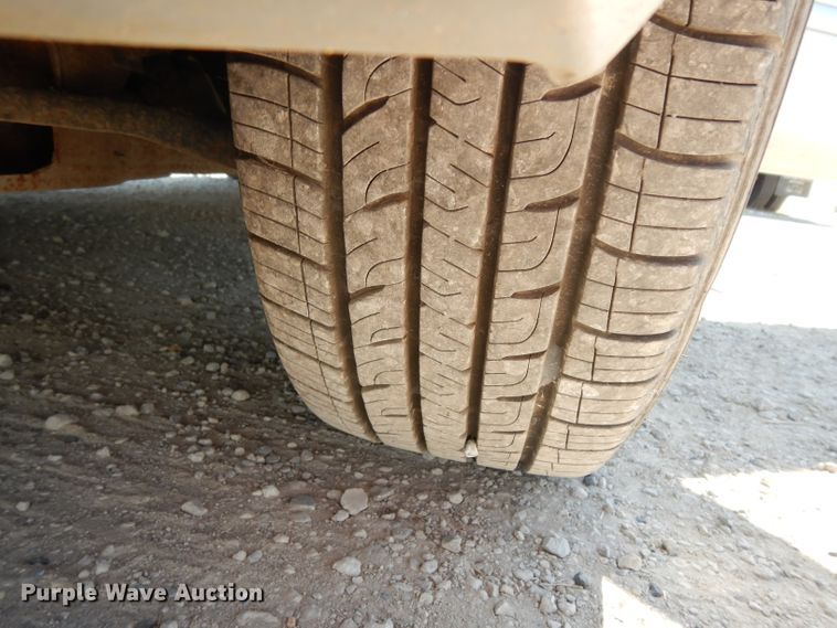 image for item DG6966 2006 Ford Taurus