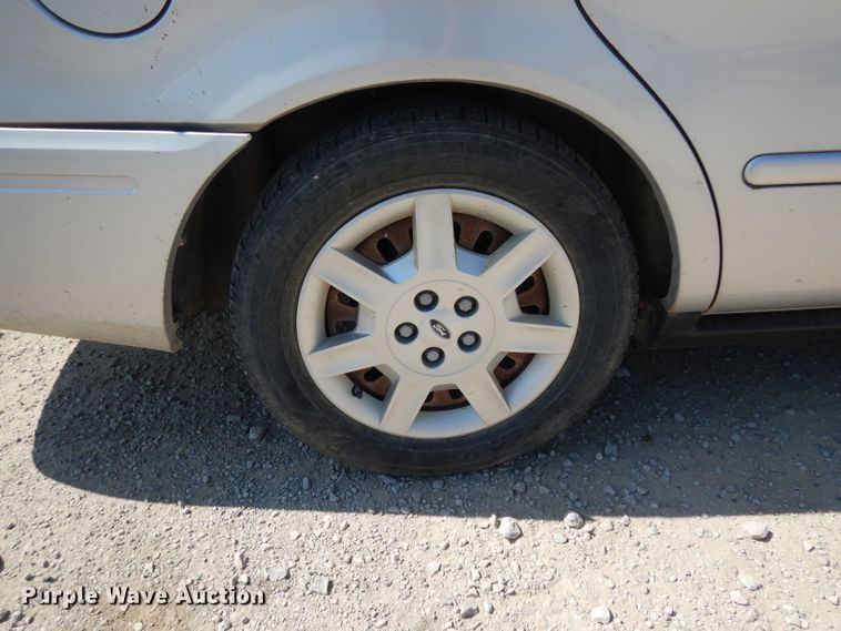 image for item DG6966 2006 Ford Taurus