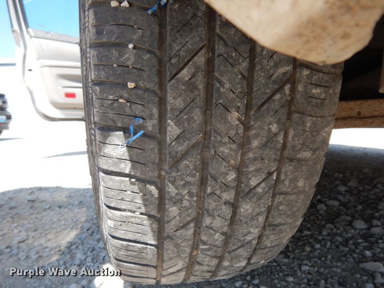 image for item DG6966 2006 Ford Taurus