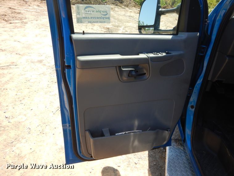 image for item DG7980 2007 Ford E450  ambulance