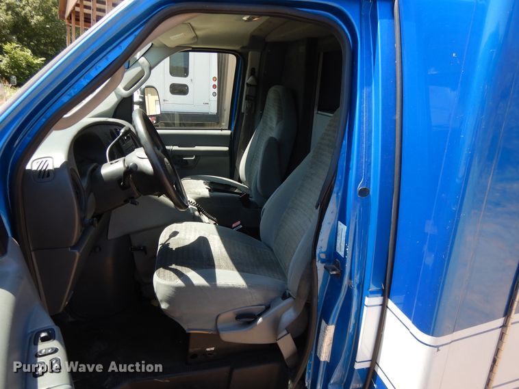 image for item DG7980 2007 Ford E450  ambulance