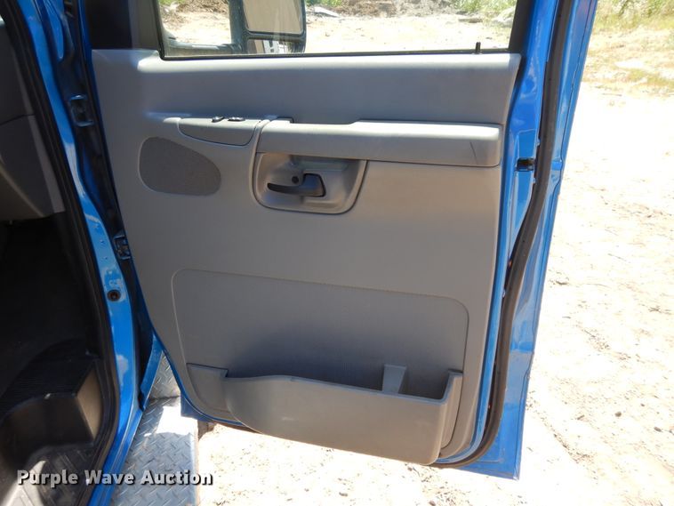 image for item DG7980 2007 Ford E450  ambulance