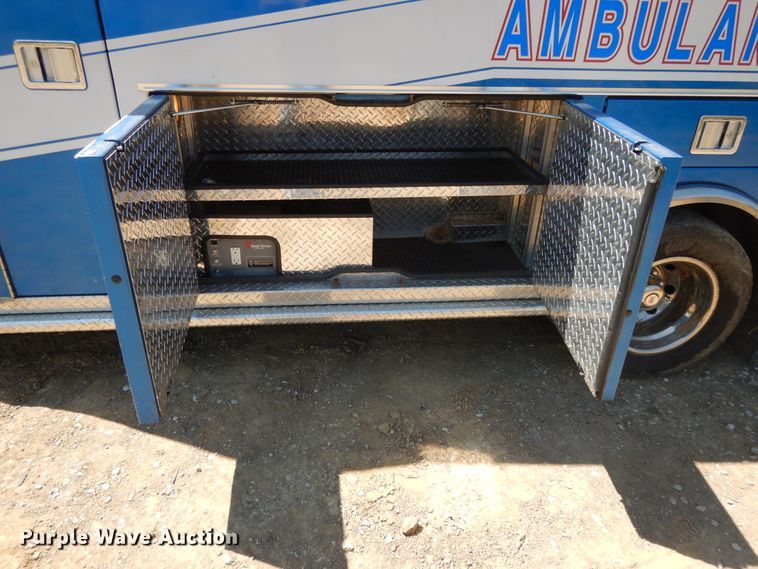 image for item DG7980 2007 Ford E450  ambulance