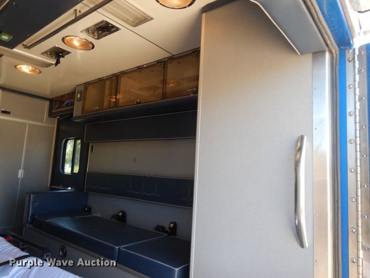 image for item DG7980 2007 Ford E450  ambulance