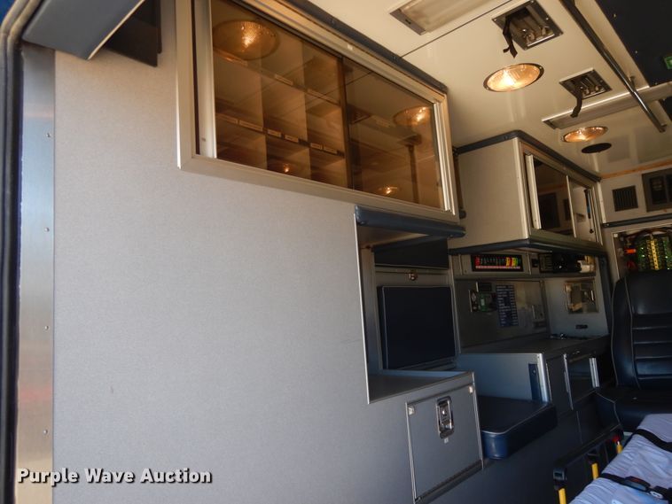 image for item DG7980 2007 Ford E450  ambulance