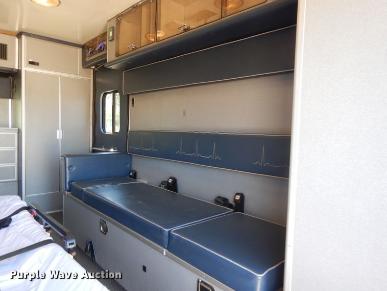 image for item DG7980 2007 Ford E450  ambulance