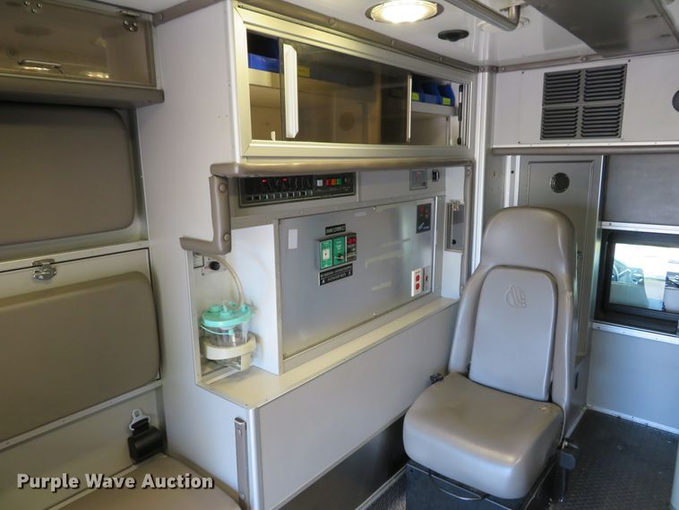 image for item DH1128 2008 Ford F450 Super Duty XLT  ambulance