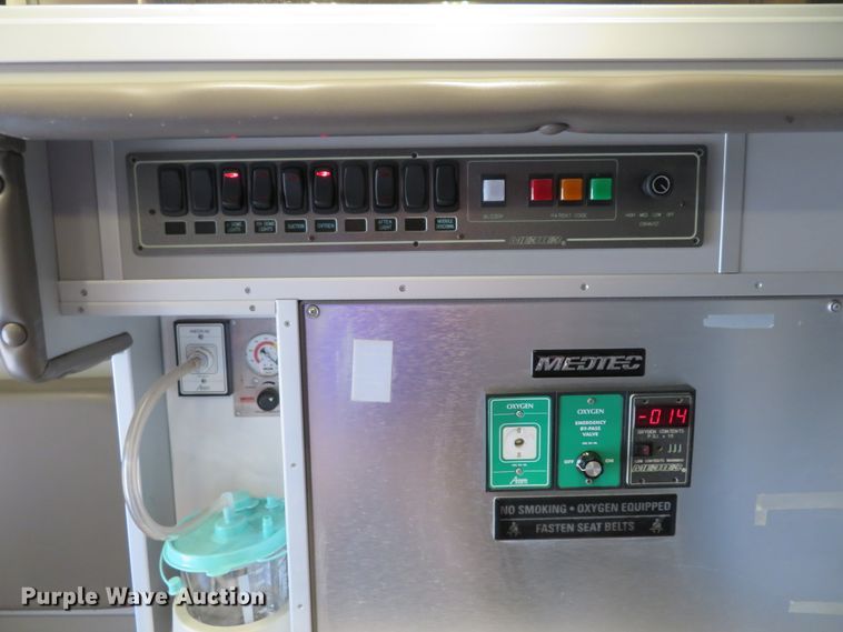 image for item DH1128 2008 Ford F450 Super Duty XLT  ambulance