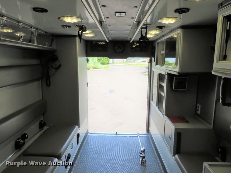 image for item DH1128 2008 Ford F450 Super Duty XLT  ambulance