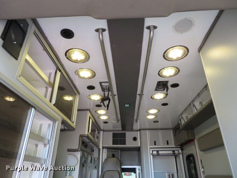 image for item DH1128 2008 Ford F450 Super Duty XLT  ambulance