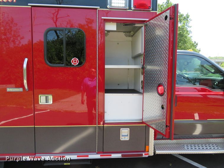 image for item DH1128 2008 Ford F450 Super Duty XLT  ambulance