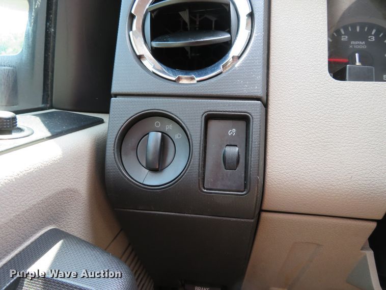 image for item DH1128 2008 Ford F450 Super Duty XLT  ambulance