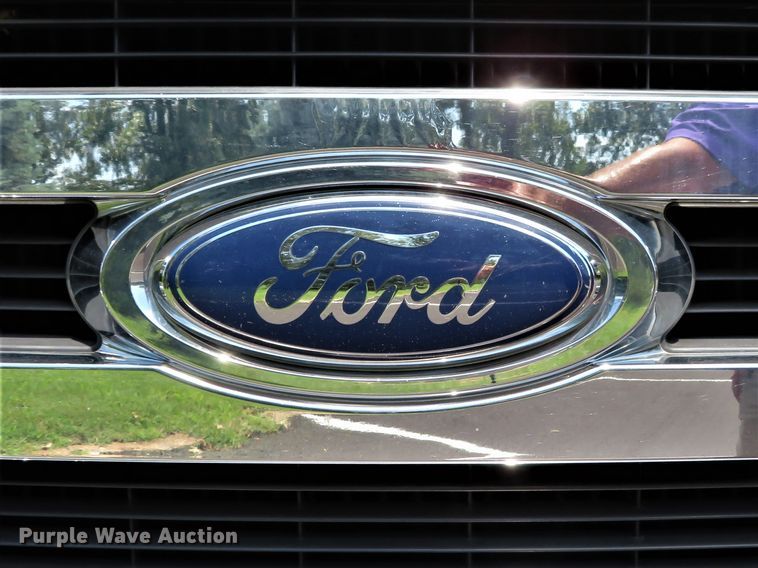 image for item DH1128 2008 Ford F450 Super Duty XLT  ambulance