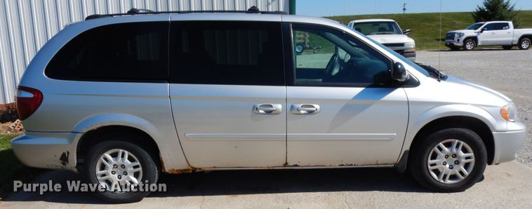 image for item DH6574 2005 Dodge Grand Caravan SE  van