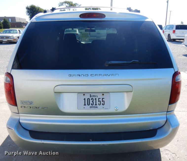 image for item DH6574 2005 Dodge Grand Caravan SE  van