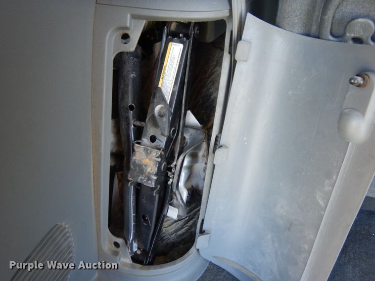 image for item DH6574 2005 Dodge Grand Caravan SE  van