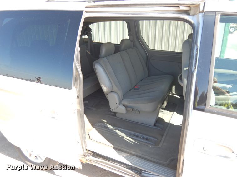 image for item DH6574 2005 Dodge Grand Caravan SE  van