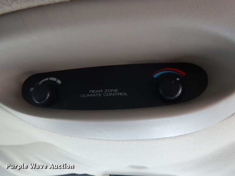 image for item DH6574 2005 Dodge Grand Caravan SE  van