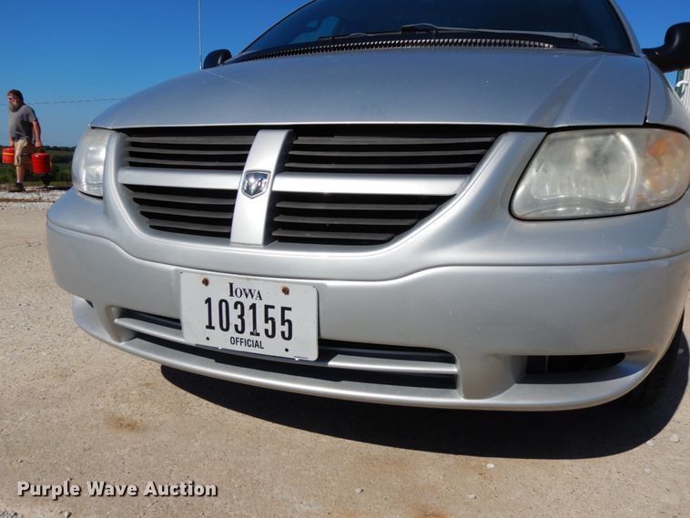 image for item DH6574 2005 Dodge Grand Caravan SE  van