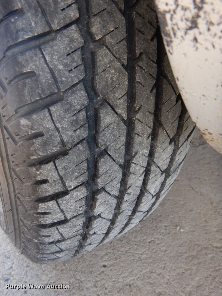 image for item DH6574 2005 Dodge Grand Caravan SE  van