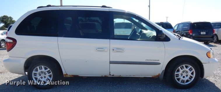 image for item DH6575 2001 Dodge Caravan Sport  van