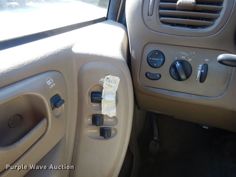 image for item DH6575 2001 Dodge Caravan Sport  van