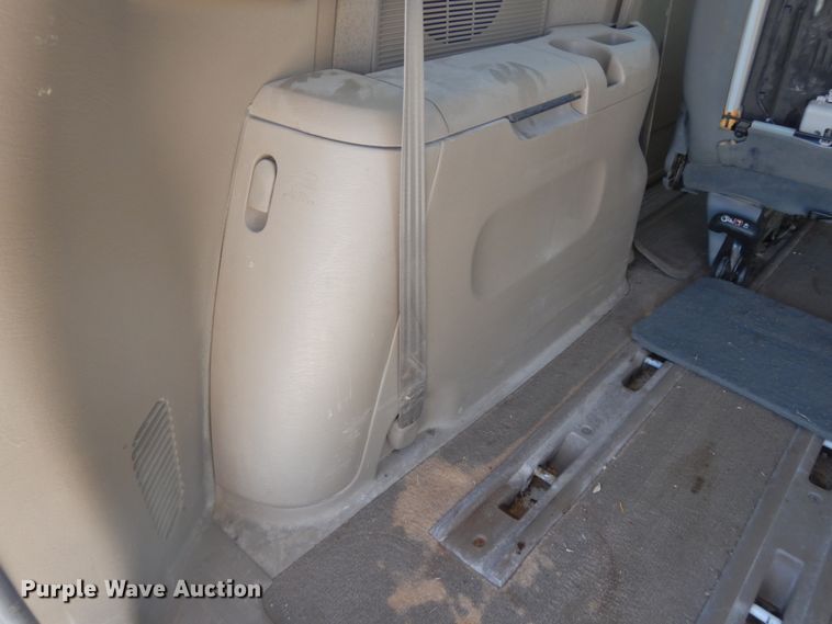 image for item DH6575 2001 Dodge Caravan Sport  van