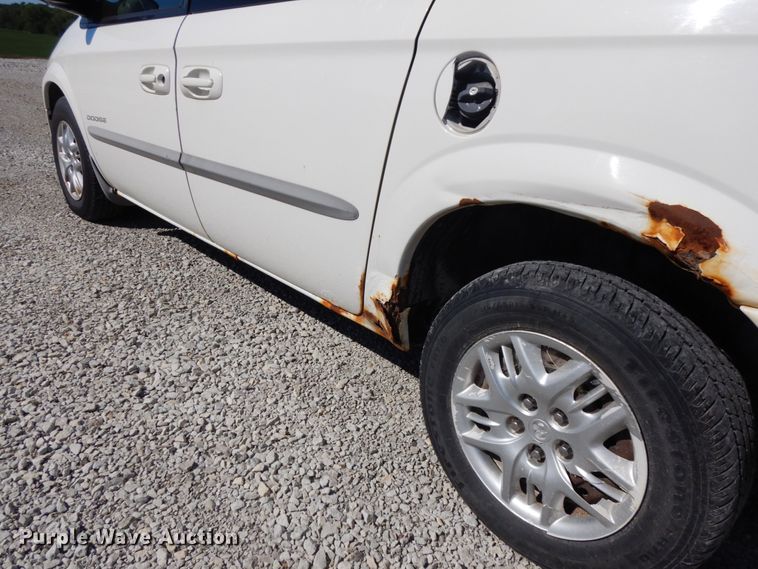 image for item DH6575 2001 Dodge Caravan Sport  van