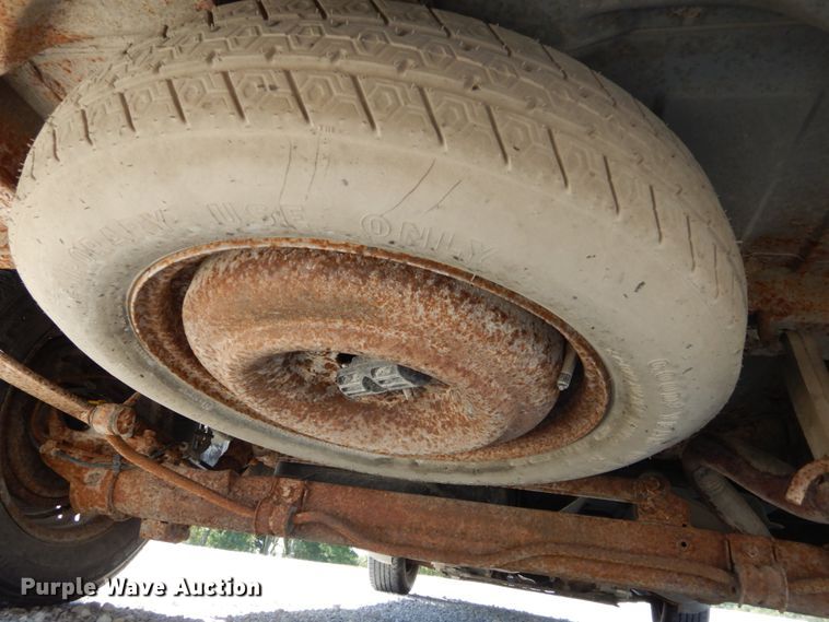 image for item DH6575 2001 Dodge Caravan Sport  van