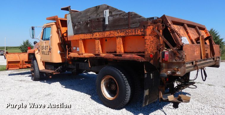 image for item DH6576 1987 International 1954  dump truck