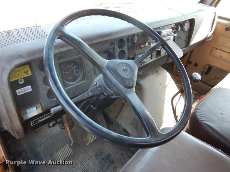 image for item DH6576 1987 International 1954  dump truck