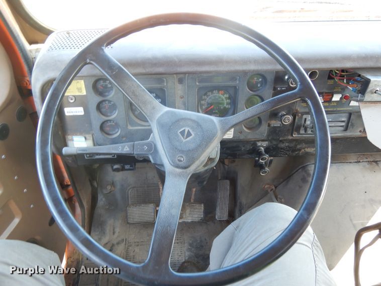 image for item DH6576 1987 International 1954  dump truck