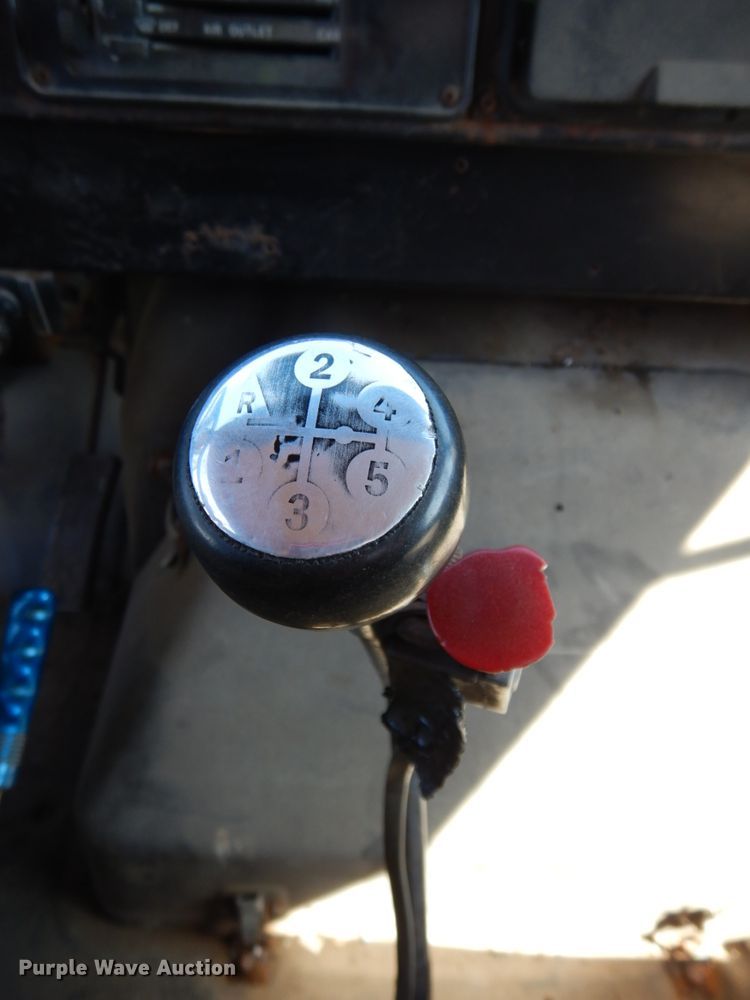 image for item DH6576 1987 International 1954  dump truck