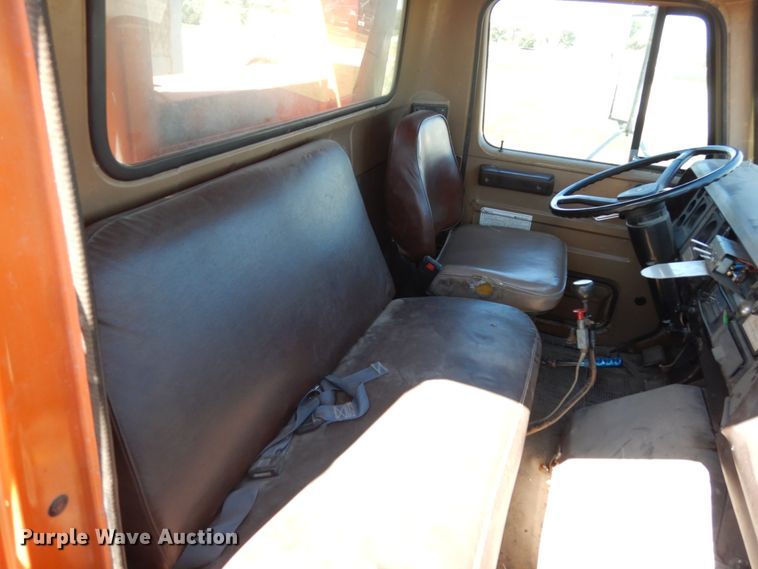 image for item DH6576 1987 International 1954  dump truck