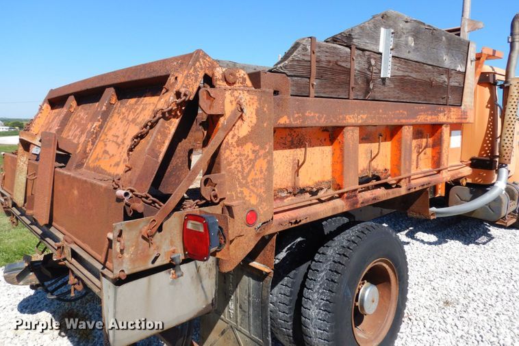 image for item DH6576 1987 International 1954  dump truck