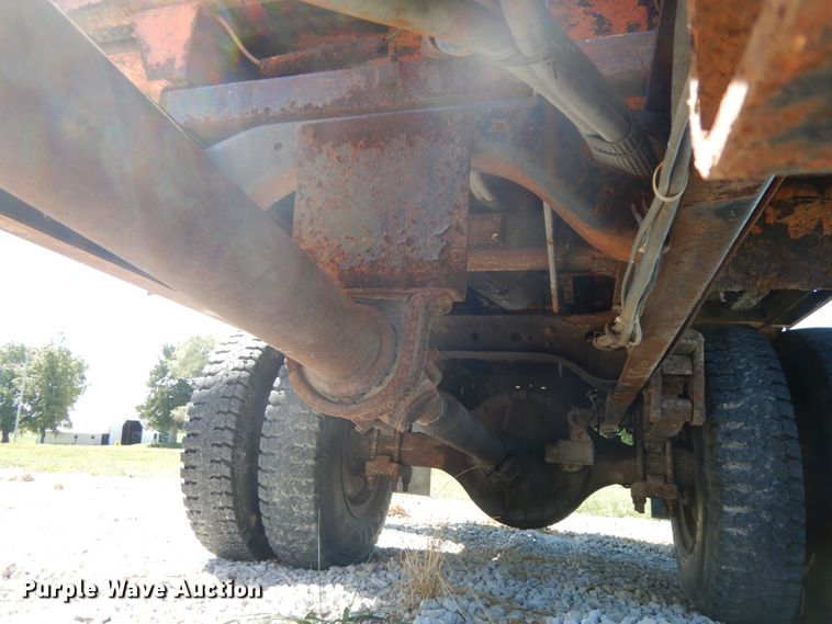 image for item DH6576 1987 International 1954  dump truck