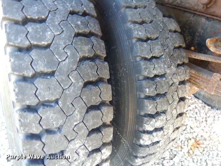 image for item DH6576 1987 International 1954  dump truck